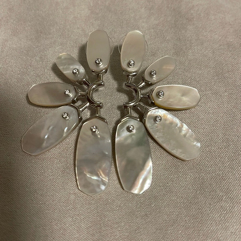 Kendra scott Ashlyn statement earring mother of pearl silver